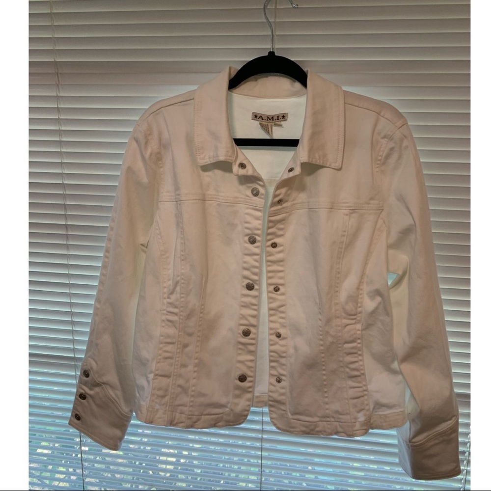 White jacket Size Large. AMI brand.